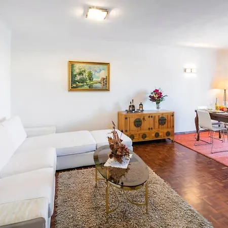 Beautiful Near Historical Center And Beach Apartament *